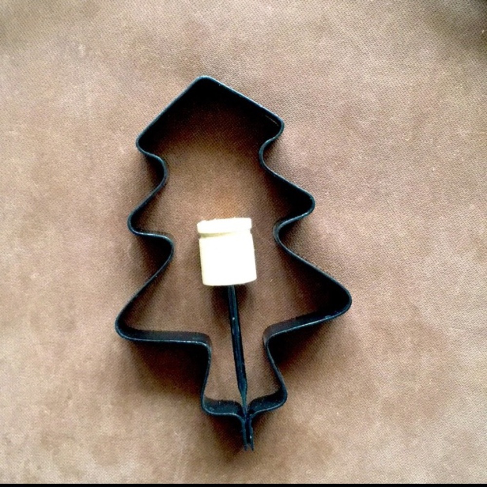 NWOT: Egg  pancake Coated Stainless Steel molds with handles Christmas tree